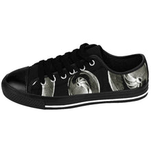 Load image into Gallery viewer, Designer gym shoes at Ace Shopping Club. Shop now! www.aceshoppingclub.com