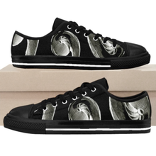 Load image into Gallery viewer, Workout shoes for the gym at Ace Shopping Club. Shop with us now! www.aceshoppingclub.com