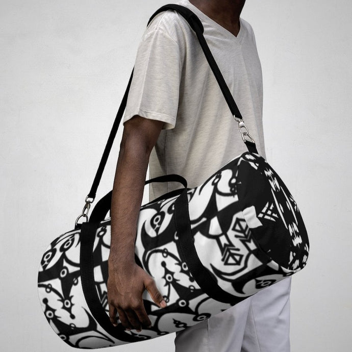 Extra large black and white sports duffel bag at Ace Shopping Club. Shop with us now! www.aceshoppingclub.com 