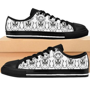 Walk with confidence in a pair of these unique sneakers designed by Joe Ginsberg! Extremely comfortable sneakers and perfect for the gym.