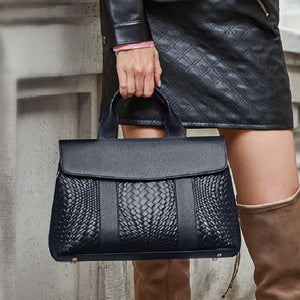 Luxurious black vintage leather bag. Size: 13.18 x 8.58 x 5.23 inches (33.5cm x 21.8 x 13.3cm). Number of Handles/Straps: Single. Material: Genuine Leather. Lining Material: Nylon. Interior: Interior Compartment. Interior: Interior Slot Pocket. Hardness: Soft. Decoration: Lock. Closure Type: Zipper. Free shipping.