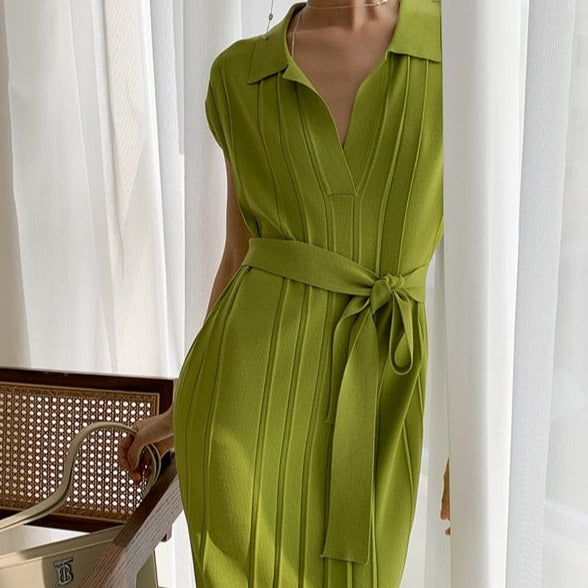 Turn-down collar green dress.