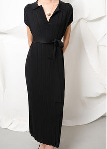 Turn-down collar dress in black.