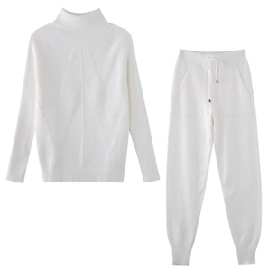 Sweet knitted white tracksuit just for you. Pant Length: Full Length. Material: Acetate, Acrylic, Microfiber. Material Composition: Natural fiber
