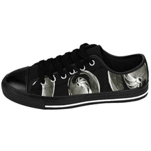 Load image into Gallery viewer, Designer gym shoes at Ace Shopping Club. Shop now! www.aceshoppingclub.com
