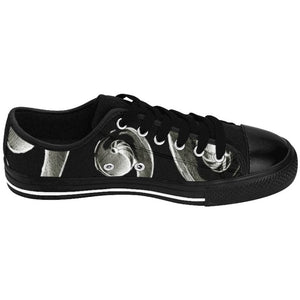 Designer fitness sneakers at Ace Shopping Club. Shop now! www.aceshoppingclub.com